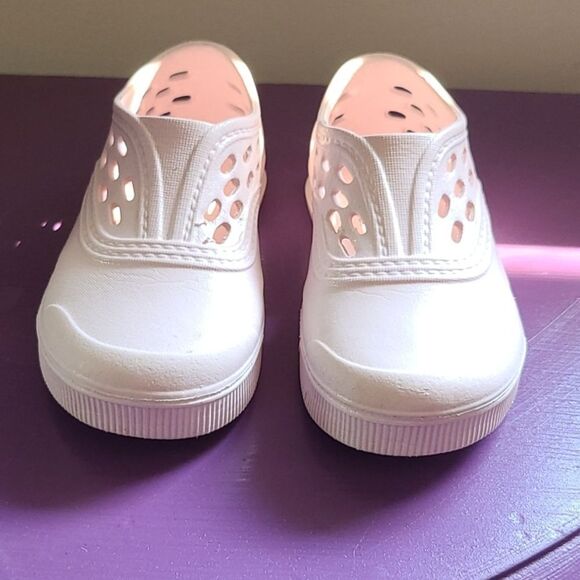 OshKosh toddler pink slip on foamies shoes size 6 - Picture 2 of 4